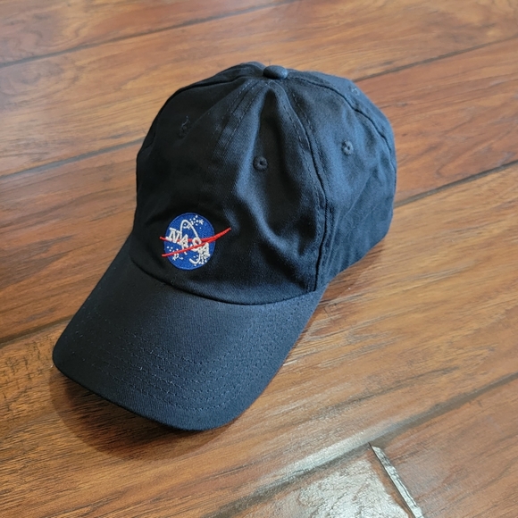 NASA hat - Picture 1 of 7